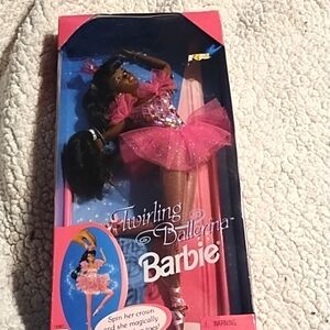 Twirling Ballerina Barbie (New) 1995
